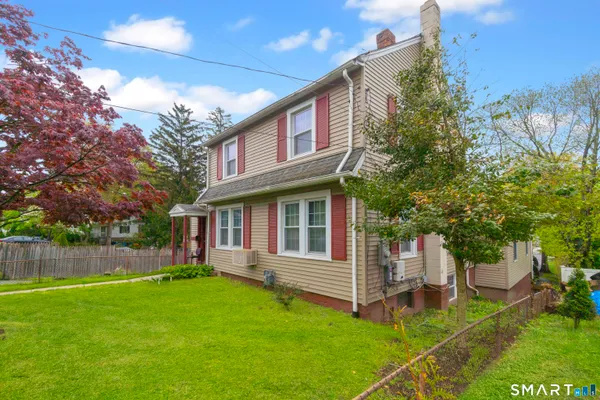 33 COLONIAL RD 9