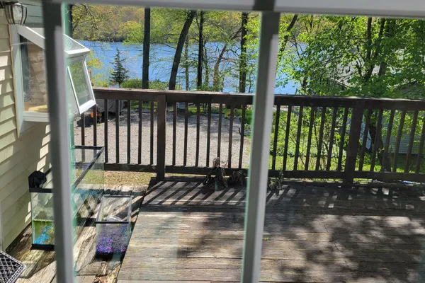 22 RIDGEWOOD RD