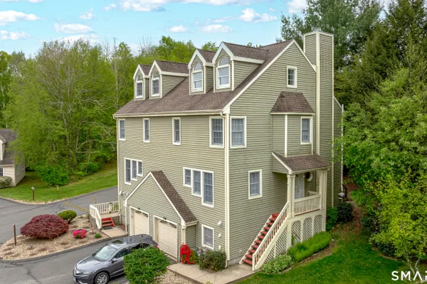 101 MADELINE AVE 19