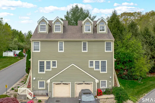 101 MADELINE AVE 19