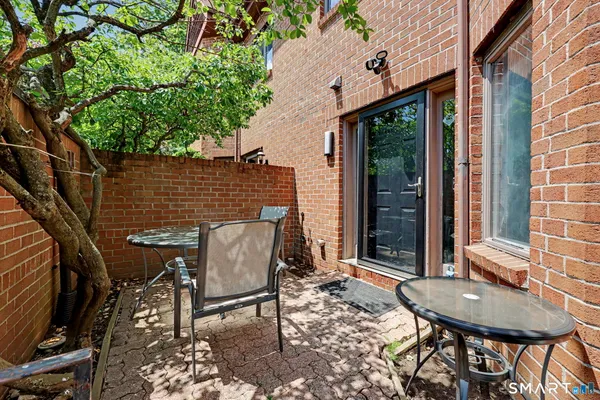 3300 PARK AVE 33