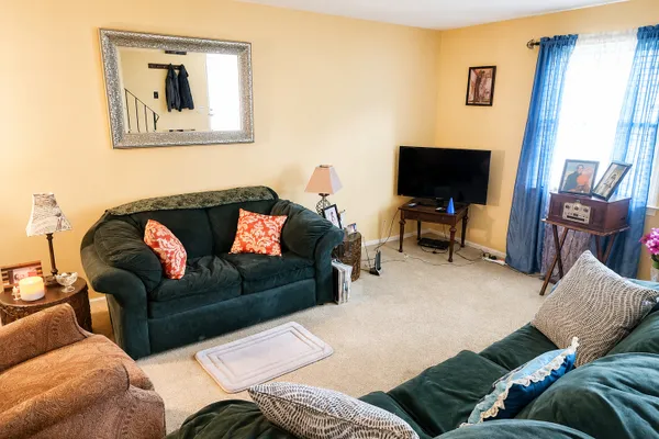 714 LONG HILL RD 714