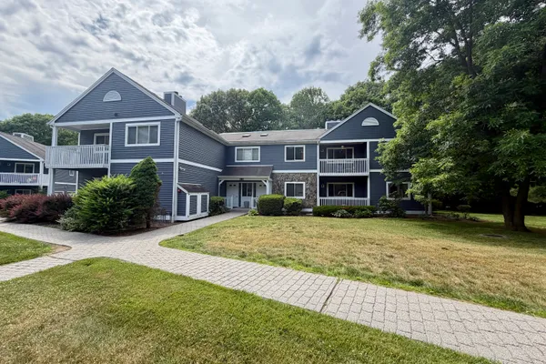 210 WINDGATE CIR A