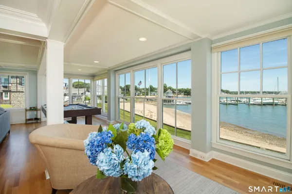 60 ISLAND VIEW AVE