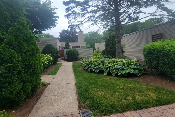 37 CHARLTON HILL RD 37