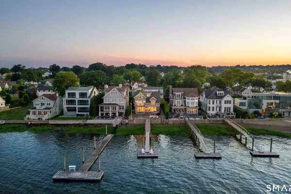 30 SHOREFRONT PARK