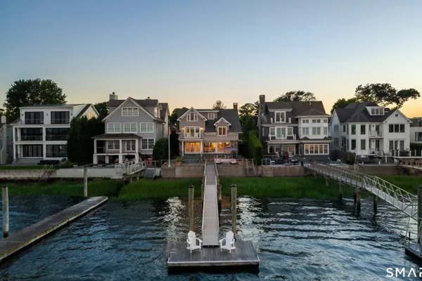 30 SHOREFRONT PARK