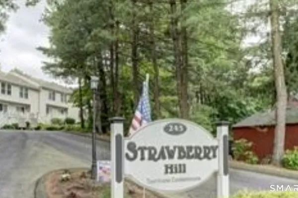 245 E WOODLAND ST 35