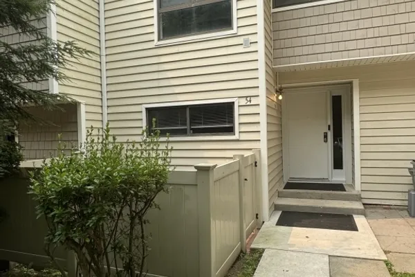 54 CURRIER PL 54