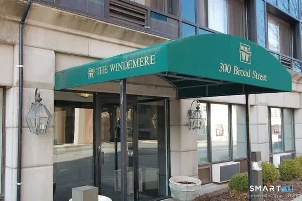 300 BROAD ST 303