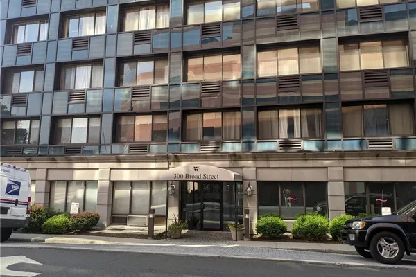 300 BROAD ST 303
