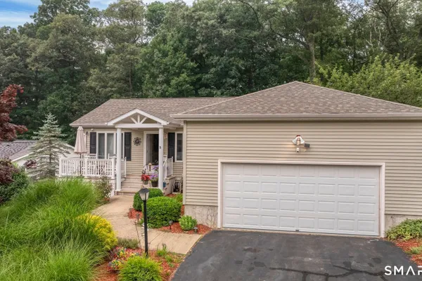 3 INDIAN HILL RD