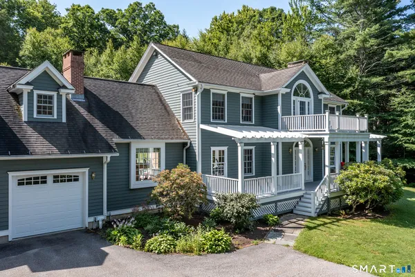 37 WOODRUFF LN
