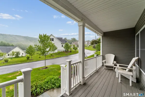 7 TALL OAKS DR 7