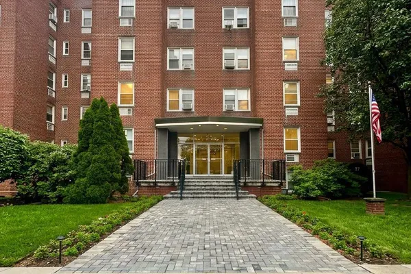 39 GLENBROOK RD 1H