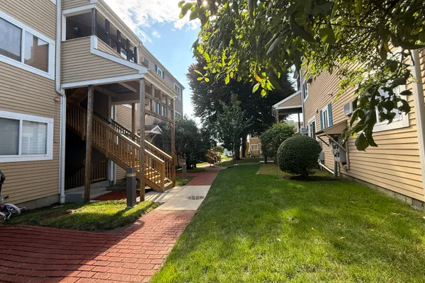 135 FLAX HILL RD 19