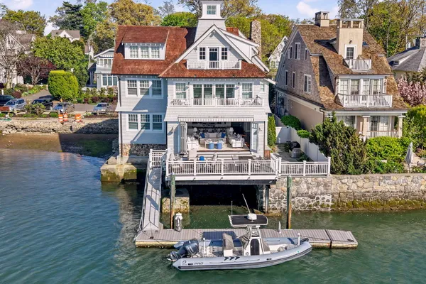 57 ROWAYTON AVE