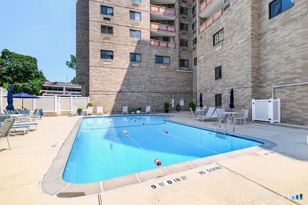 143 HOYT ST 7F/7G