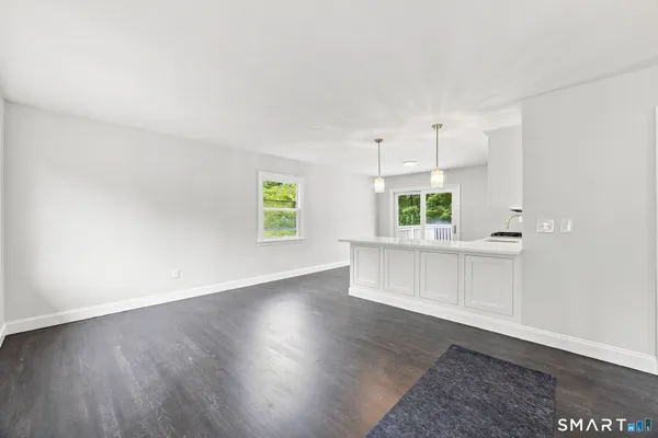 75 LONGWOOD DR