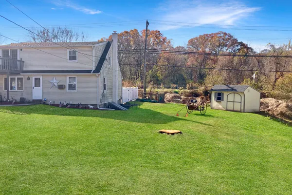 6 SCHWARTZ RD