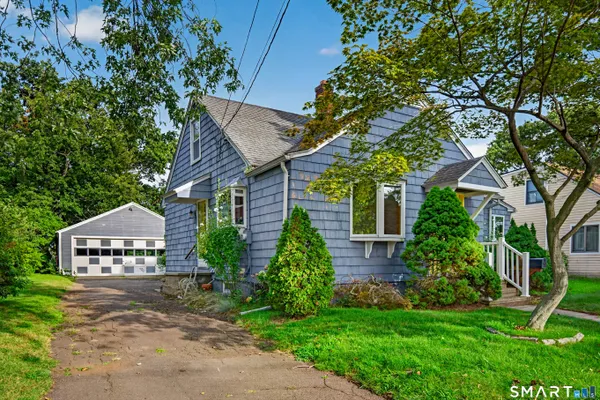 8 SAILORS LN