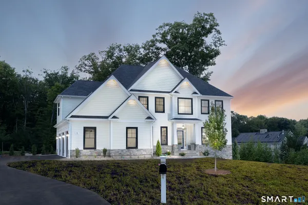 5 STEVEN CIR