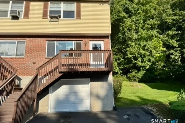 200 YALE ST 27B