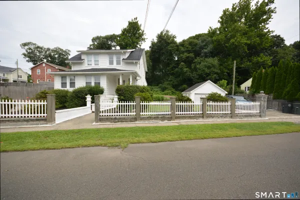 184 W AVE