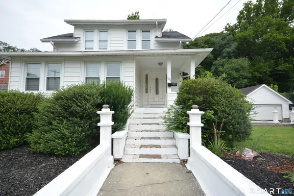 184 W AVE
