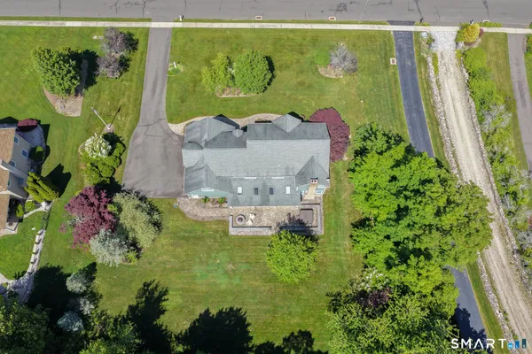 325 WESTWOOD RD