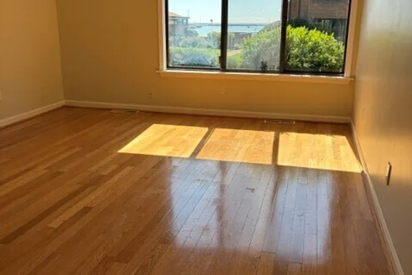350 GROVERS AVE 1H