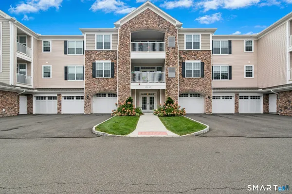 623 BROOKSIDE CT 623