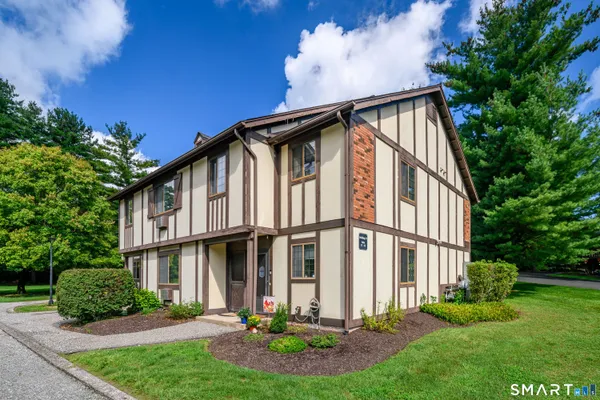 19 EDEN CT 19