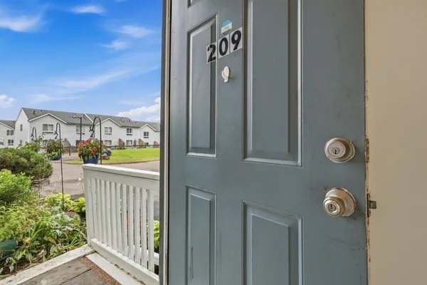 1423 QUINNIPIAC AVE 209