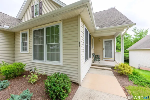 25 HAMDEN HILLS DR 23