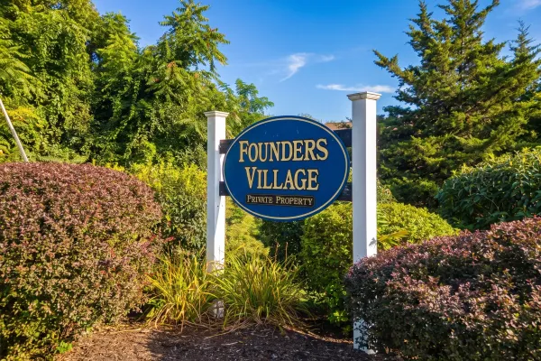 42 FOUNDERS VLG 42