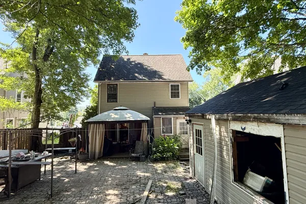 20 TERRACE AVE