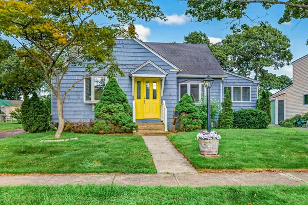8 SAILORS LN