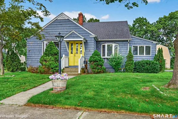 8 SAILORS LN