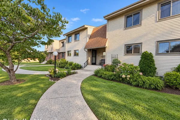 91 RIVERVIEW RD 5D