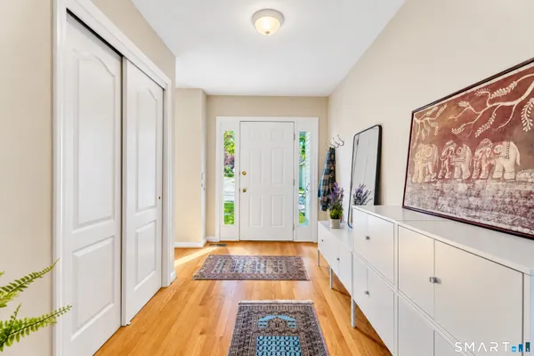 18 ELIZABETH CT