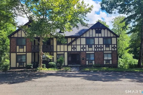 5 ESSEX CT 5