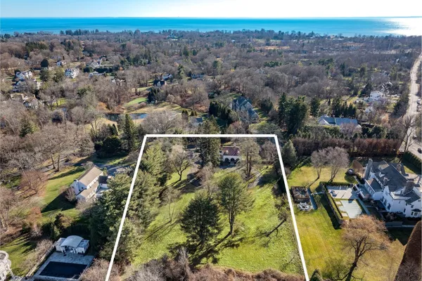 61 CLAPBOARD HILL RD