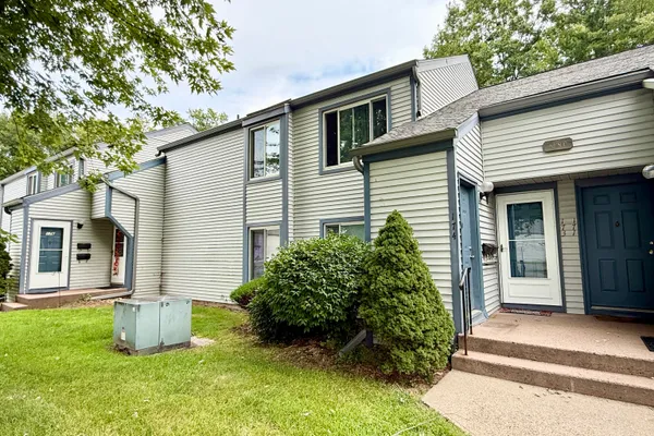 174 CANDLEWOOD DR 174