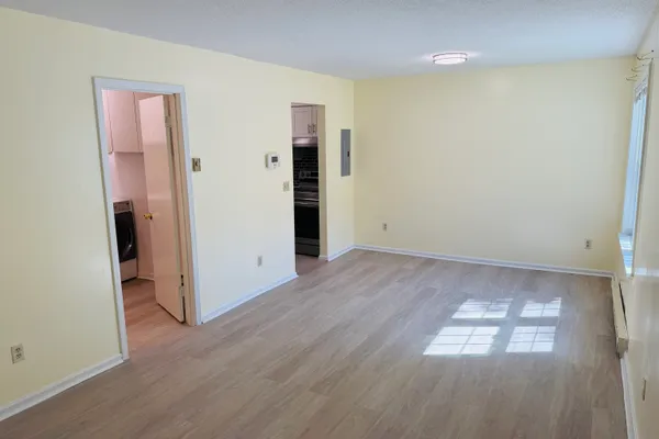 64 DEERWOOD LN 2