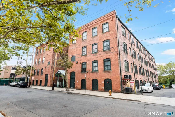 43 CHESTNUT ST 201
