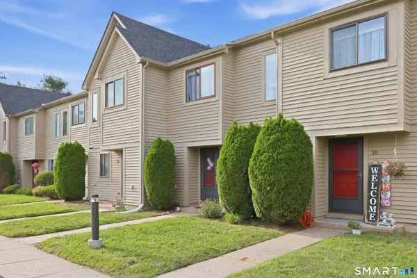 195 VILLAGE SQUARE DR 29