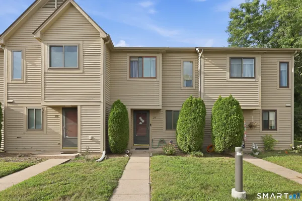 195 VILLAGE SQUARE DR 29
