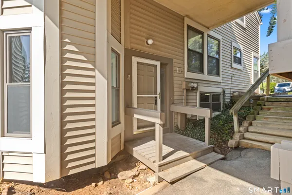 6 STEVENS PL 6