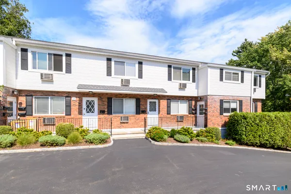 40 CERRETTA ST 13D